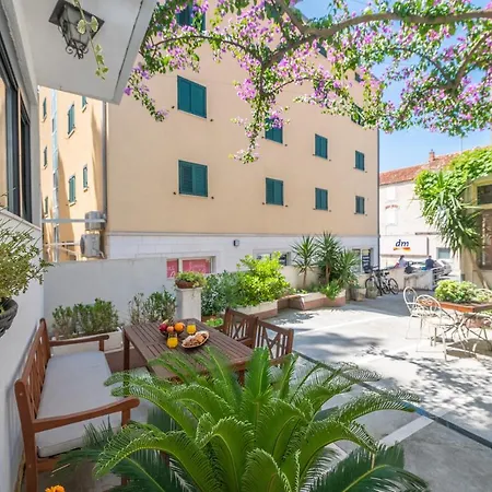 Apartman Petra & Rustic *