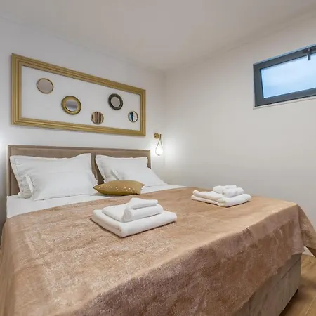 Apartman Petra & Rustic *