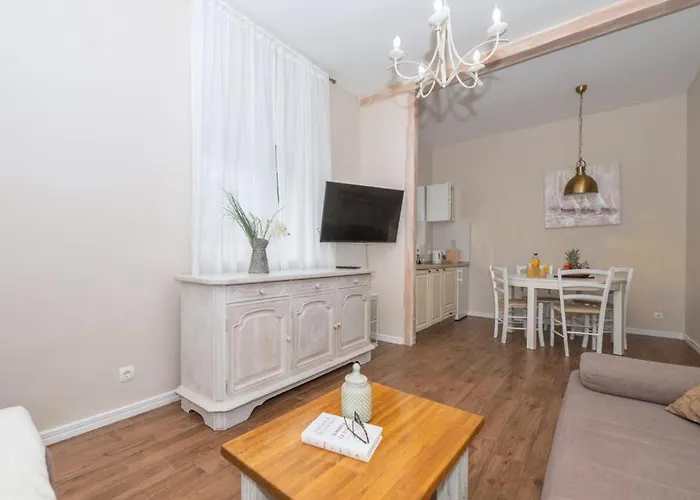 Petra & Rustic Makarská