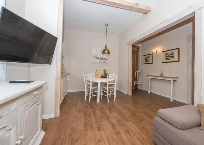 Petra & Rustic Apartmán Makarská