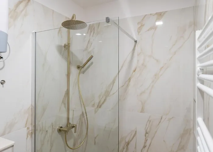 Petra & Rustic Makarská